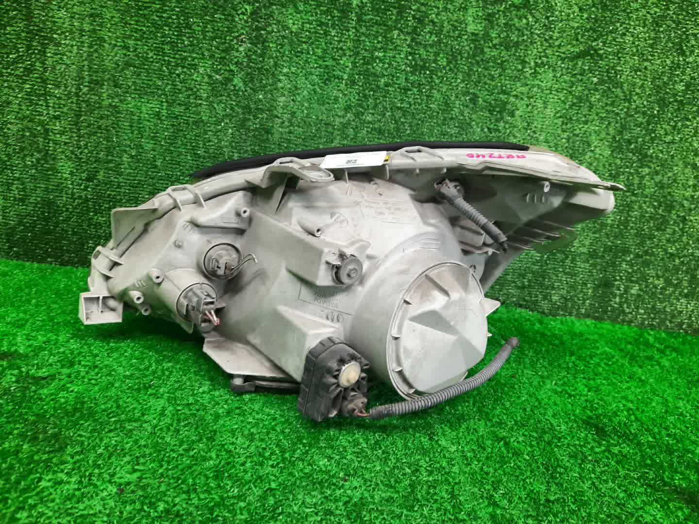 Фара правая передняя TOYOTA PREMIO ZZT240, NZT240, AZT240, ZZT245 2 ракурс