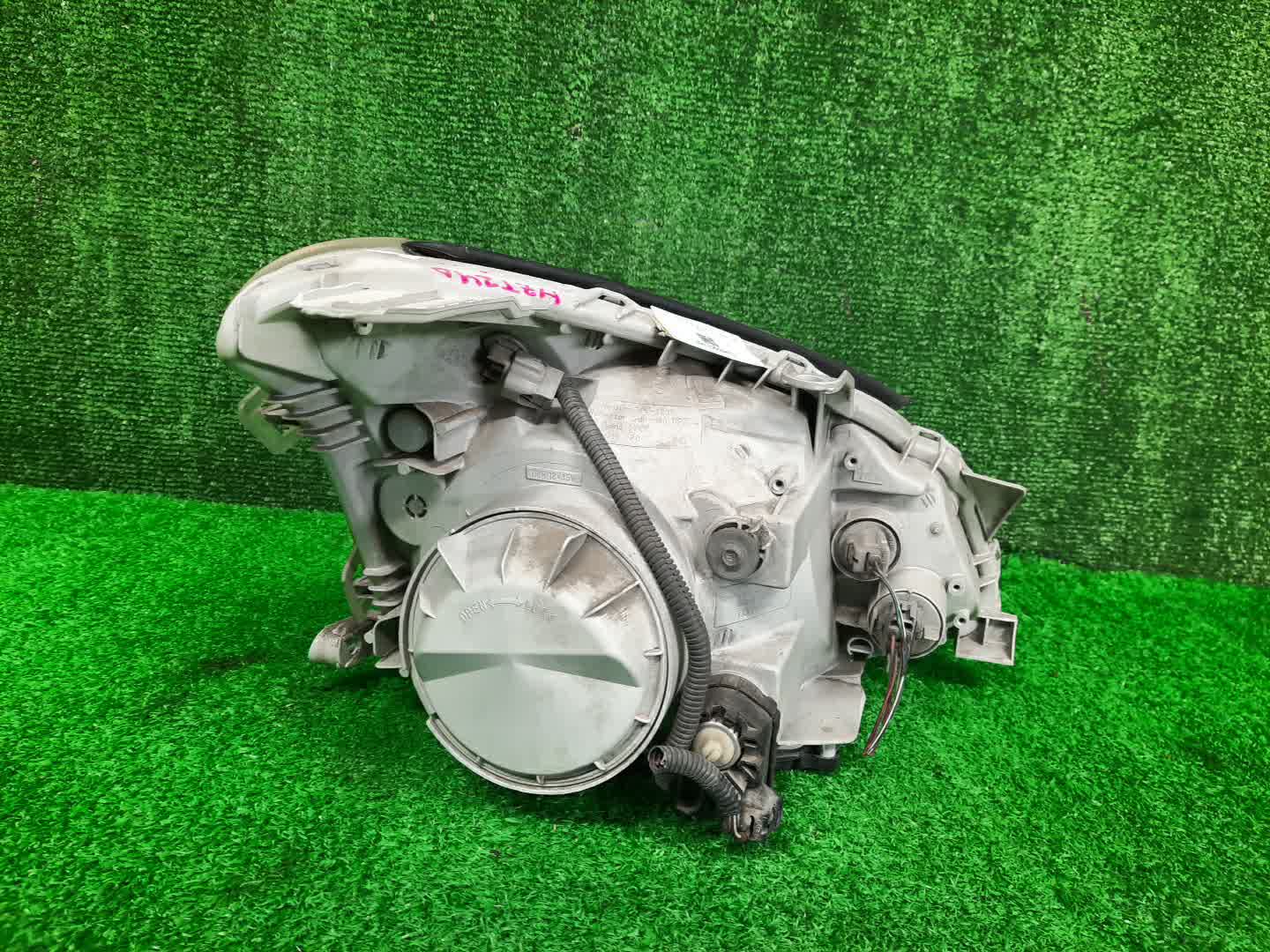 Фара левая передняя TOYOTA PREMIO ZZT240, NZT240, AZT240, ZZT245 2 ракурс