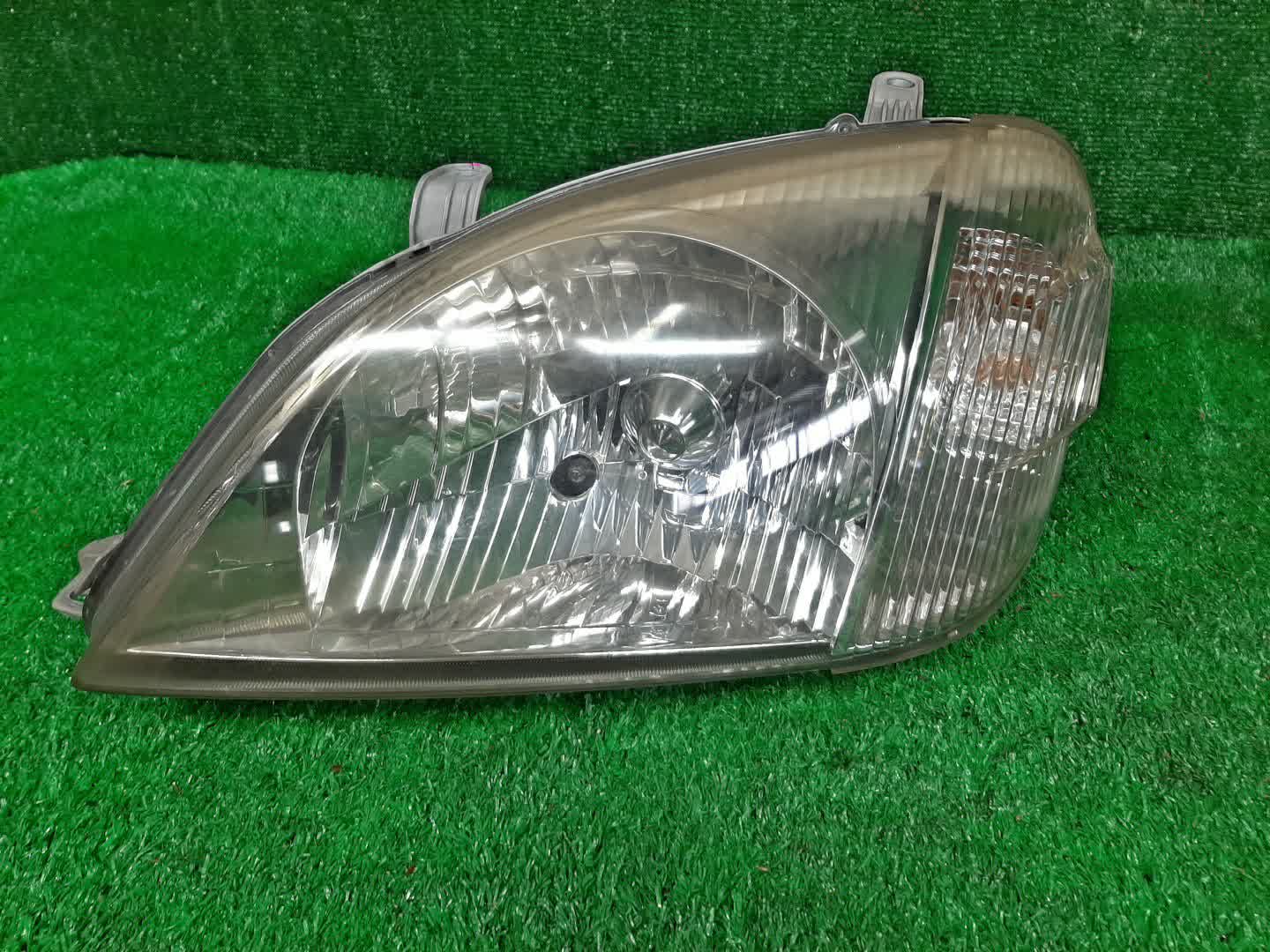 Фара левая передняя TOYOTA NADIA ACN10, SXN10, SXN15 1 ракурс
