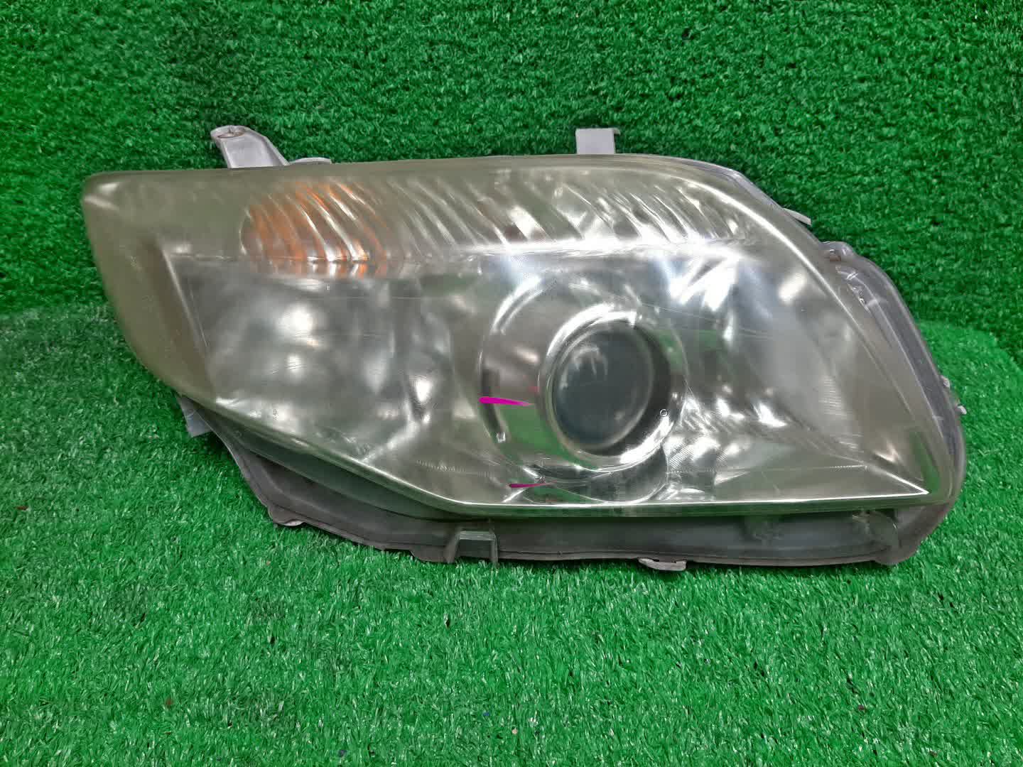 Фара правая передняя TOYOTA AXIO, COROLLA FIELDER, COROLLA  AXIO, FIELDER NZE141, NZE144, ZRE142, ZRE144, ZRE144G, ZRE142G, NZE144G, NZE141G 1 ракурс