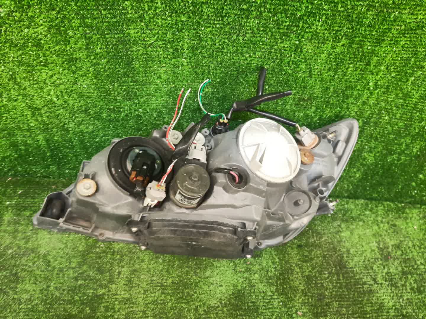 Фара правая передняя TOYOTA ALTEZZA, IS200, IS300 GXE10, SXE10, JCE10, JCE15 2 ракурс