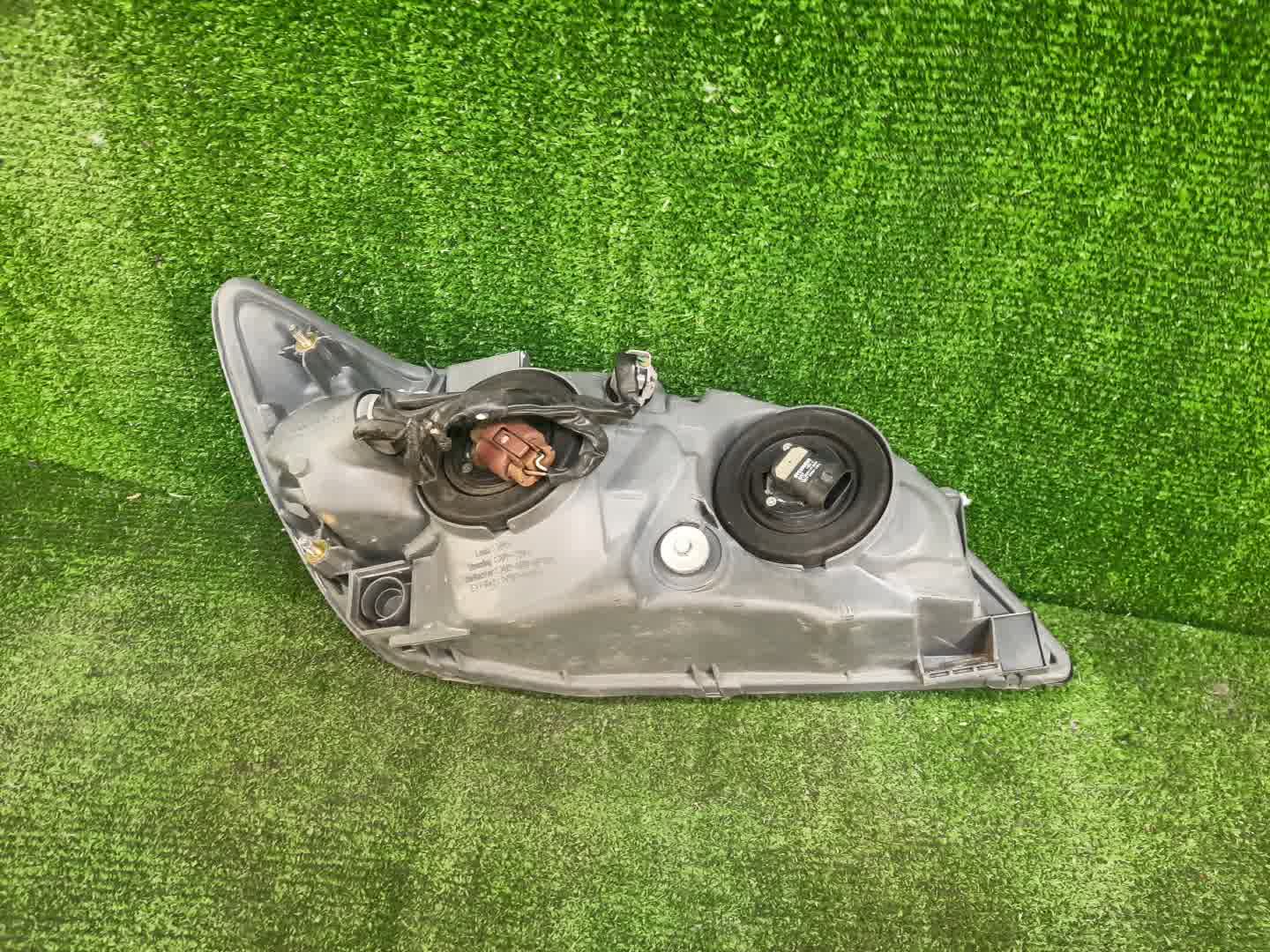 Фара левая передняя TOYOTA ALTEZZA, IS200, IS300 GXE10, SXE10, JCE10, JCE15 3 ракурс