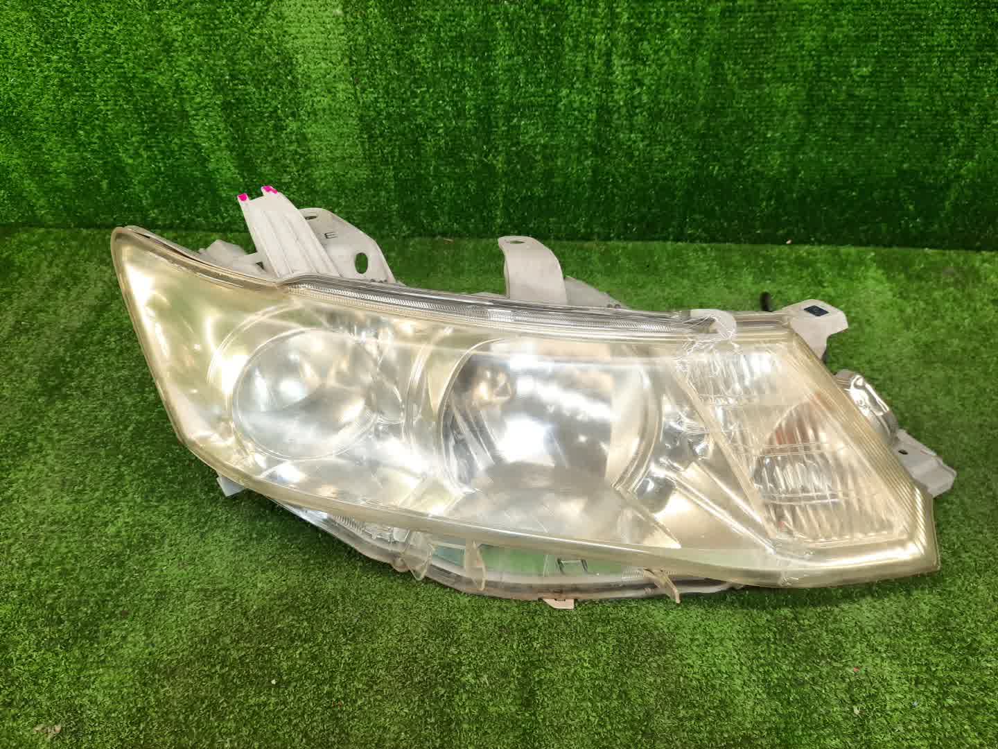Фара правая передняя TOYOTA ALLION ZRT265, ZRT260, NZT260, ZRT261 1 ракурс