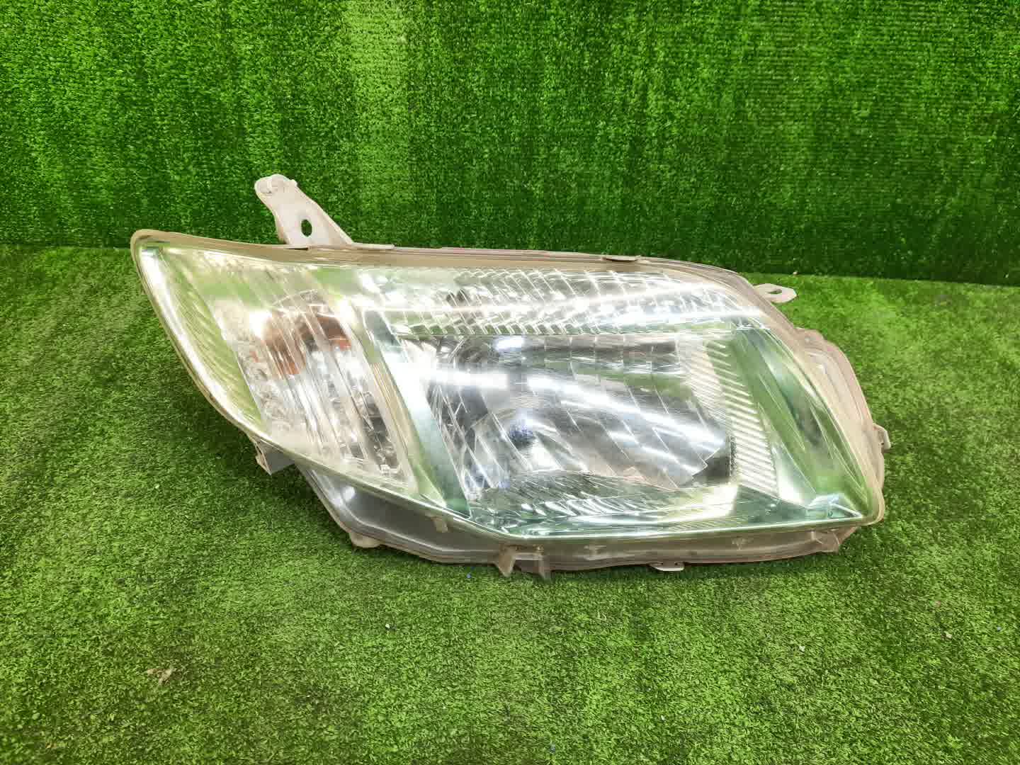 Фара правая передняя TOYOTA AXIO, COROLLA FIELDER, COROLLA  AXIO, FIELDER NZE141, NZE144, ZRE142, ZRE144, ZRE144G, ZRE142G, NZE144G, NZE141G 1 ракурс