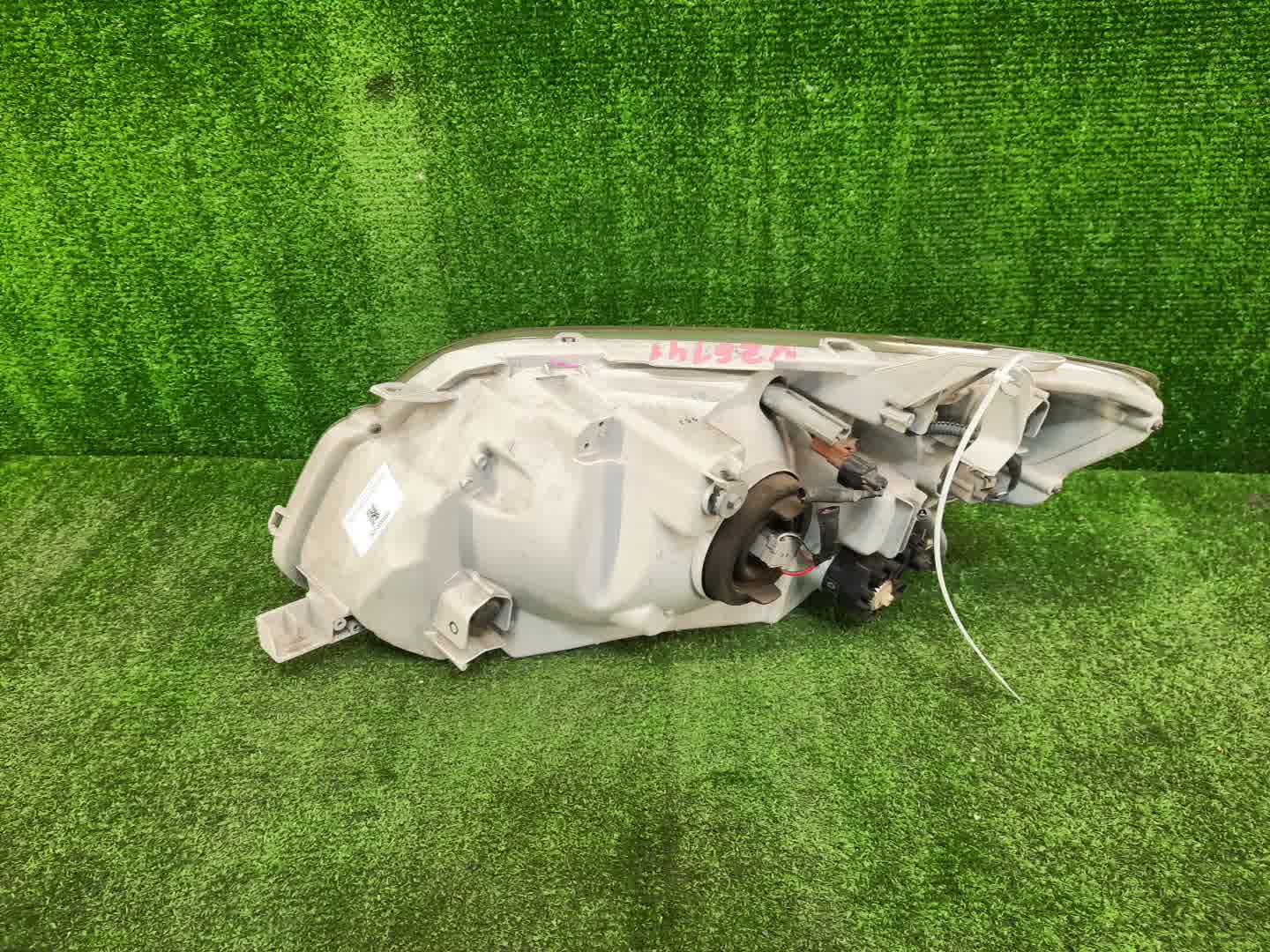 Фара правая передняя TOYOTA AXIO, COROLLA FIELDER, COROLLA  AXIO, FIELDER NZE141, NZE144, ZRE142, ZRE144, ZRE144G, ZRE142G, NZE144G, NZE141G 3 ракурс