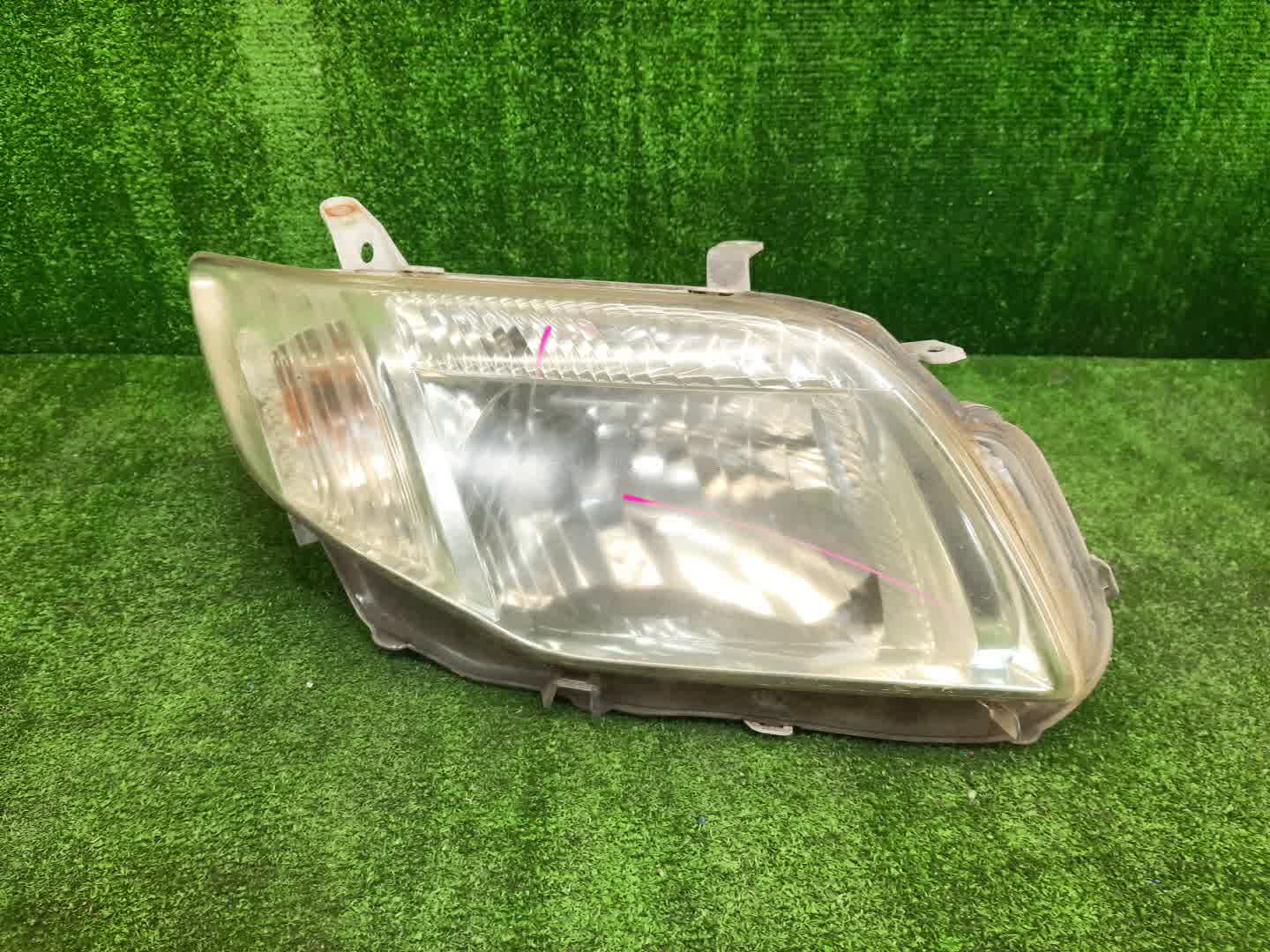 Фара правая передняя TOYOTA AXIO, COROLLA FIELDER, COROLLA  AXIO, FIELDER NZE141, NZE144, ZRE142, ZRE144, ZRE144G, ZRE142G, NZE144G, NZE141G 1 ракурс
