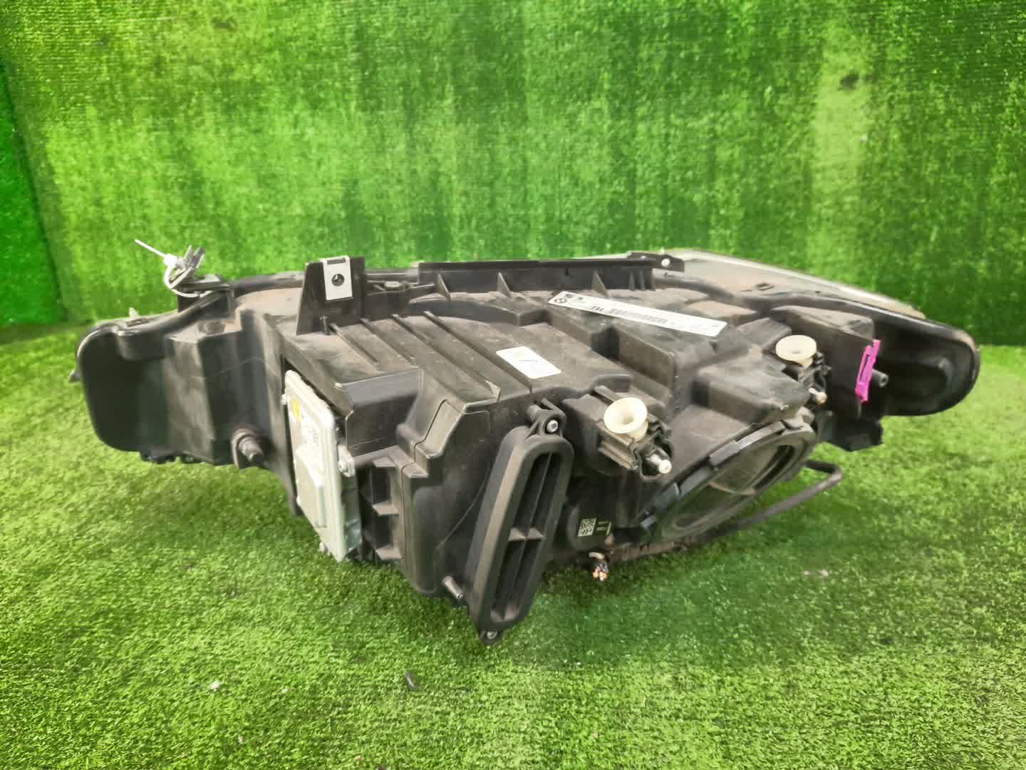 Фара правая передняя BMW 320d, 335i, 318d, 325d, 330d, 335d, 316d, 3-Series, 328i, 320i, 316i F30, F31 5 ракурс