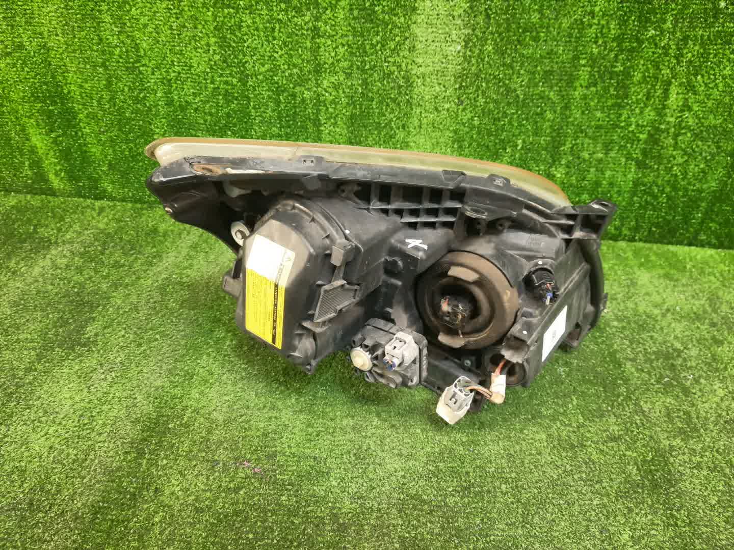 Фара левая передняя TOYOTA AVENSIS ZZT251, AZT250, AZT255, AZT251 2 ракурс