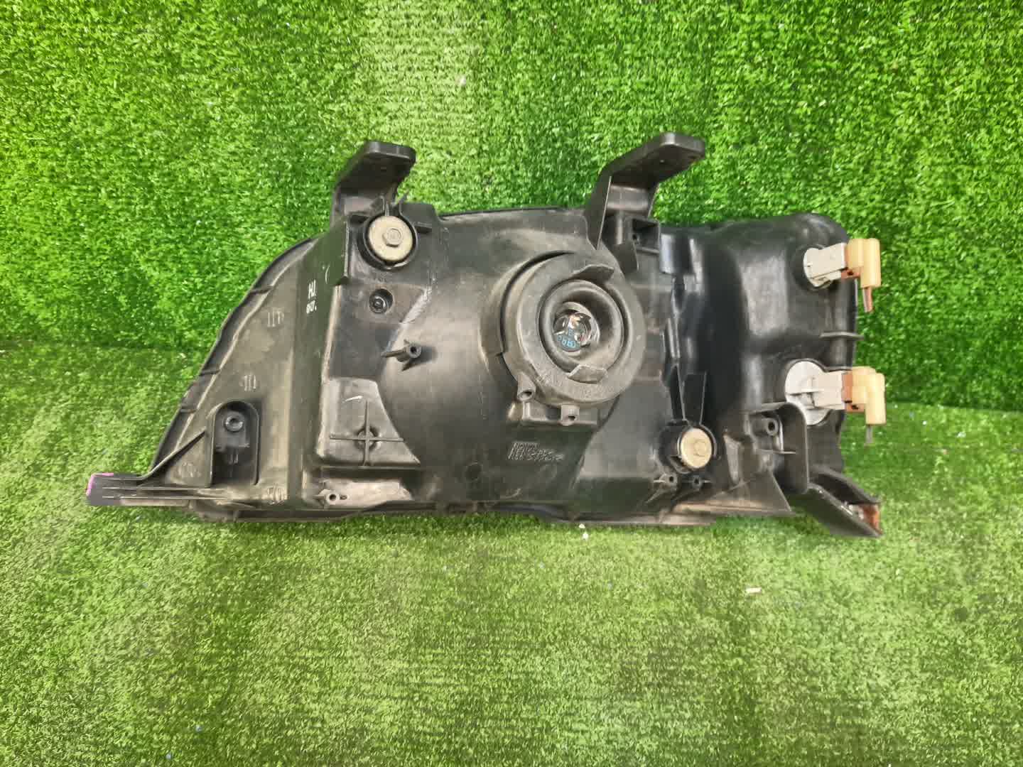 Фара правая передняя HONDA CR-V RD1, RD2 4 ракурс