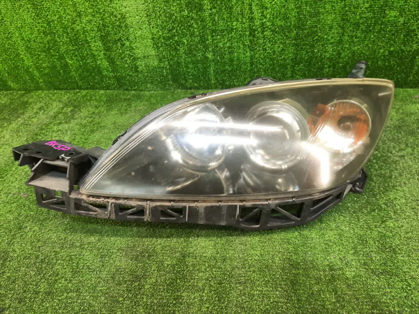 Фара левая передняя MAZDA AXELA, MAZDA 3, 3 BK5P, BK3P, BKEP, BK 1 ракурс