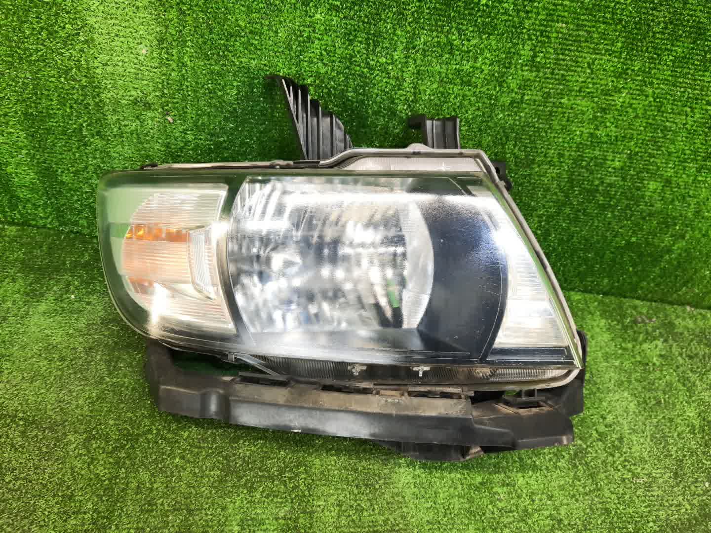 Фара правая передняя HONDA MOBILIO SPIKE GK1, GK2 1 ракурс