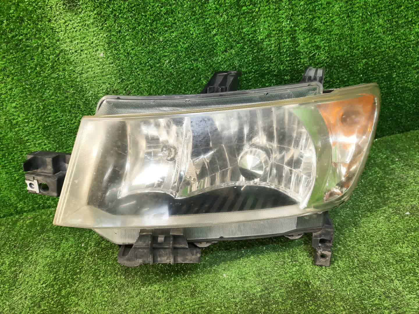 Фара левая передняя TOYOTA BB QNC20, QNC21, QNC25 1 ракурс