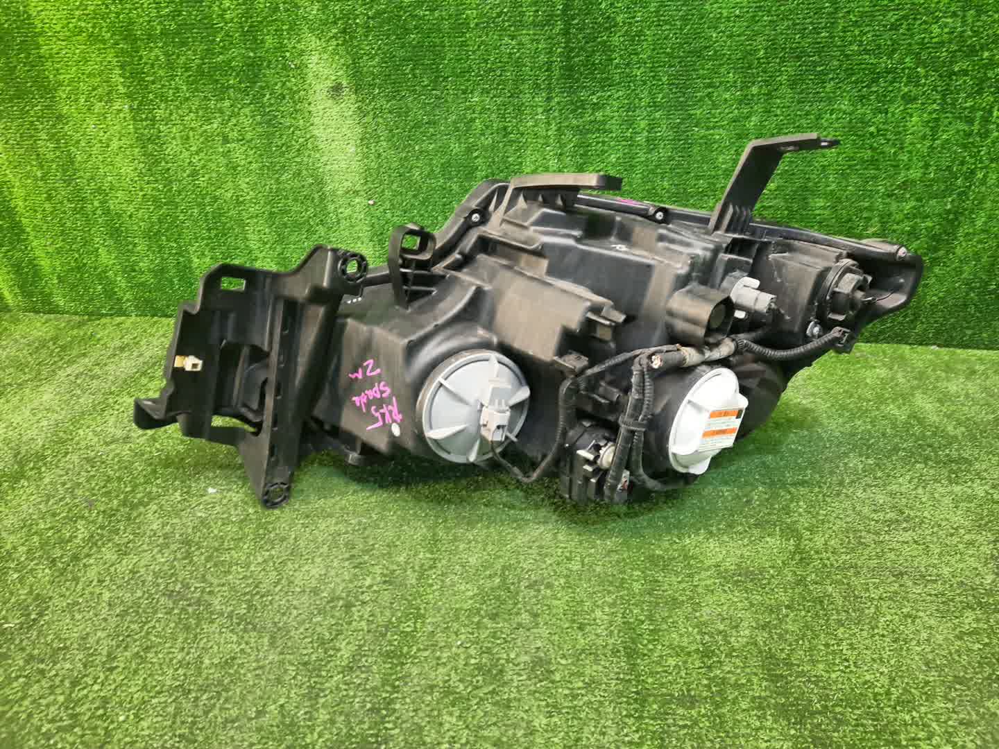 Фара правая передняя HONDA STEPWGN RK5 2 ракурс