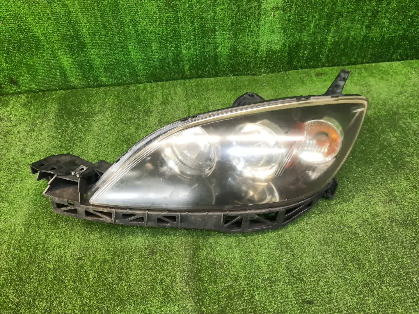 Фара левая передняя MAZDA AXELA, MAZDA 3, 3 BK5P, BK3P, BKEP, BK 1 ракурс