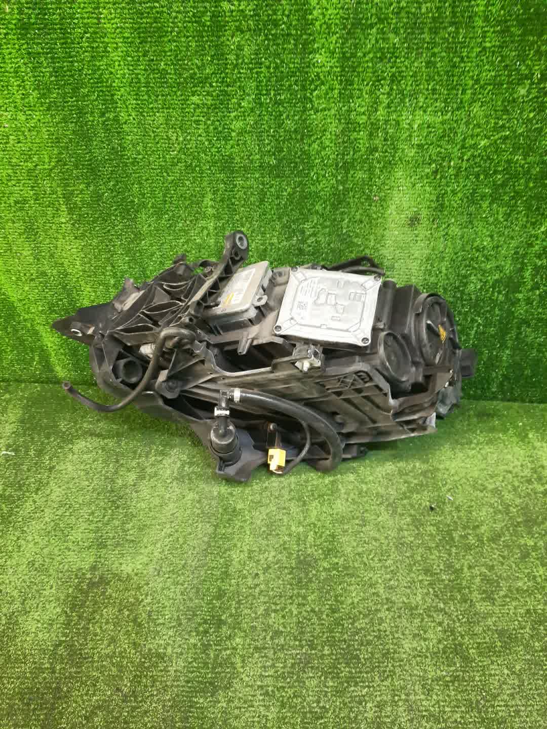 Фара правая передняя AUDI A4 8K2, B8, 8K5 3 ракурс