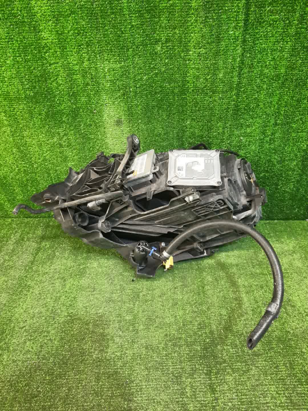 Фара правая передняя AUDI A4 8K2, B8, 8K5 3 ракурс