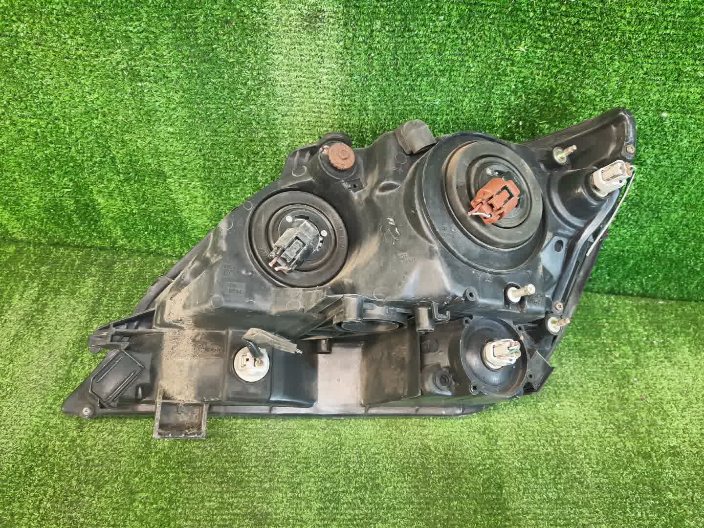 Фара правая передняя TOYOTA HARRIER MCU15W, MCU10W, SXU15W, SXU10W, ACU10W, ACU15W 2 ракурс