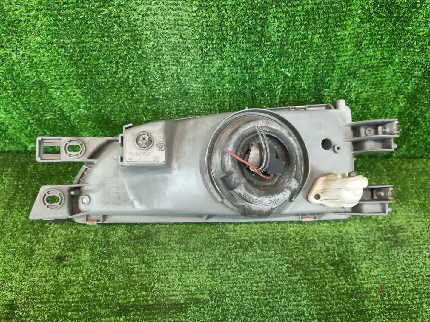 Фара правая передняя SUBARU IMPREZA GC8, GF2, GF3, GF5, GF8, GF1, GF4, GC1, GF6, GC4, GC6 2 ракурс