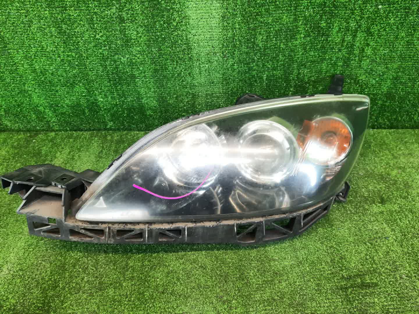 Фара левая передняя MAZDA AXELA, MAZDA 3, 3 BK5P, BK3P, BKEP, BK 1 ракурс