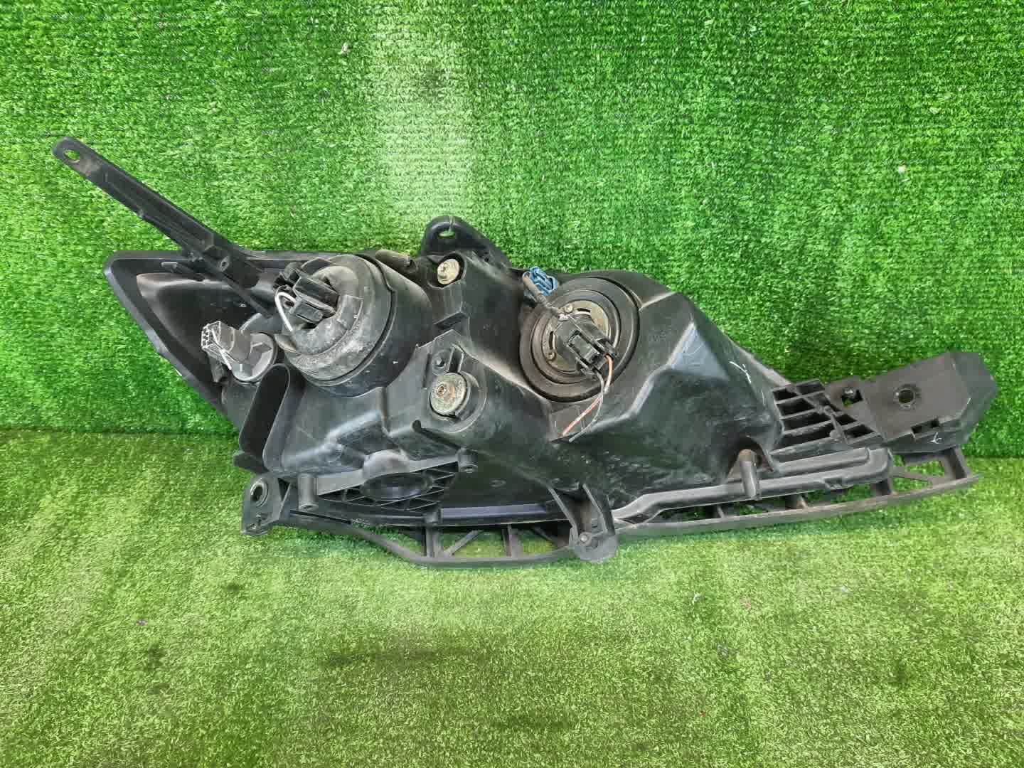 Фара левая передняя MAZDA AXELA, MAZDA 3, 3 BK5P, BK3P, BKEP, BK 3 ракурс
