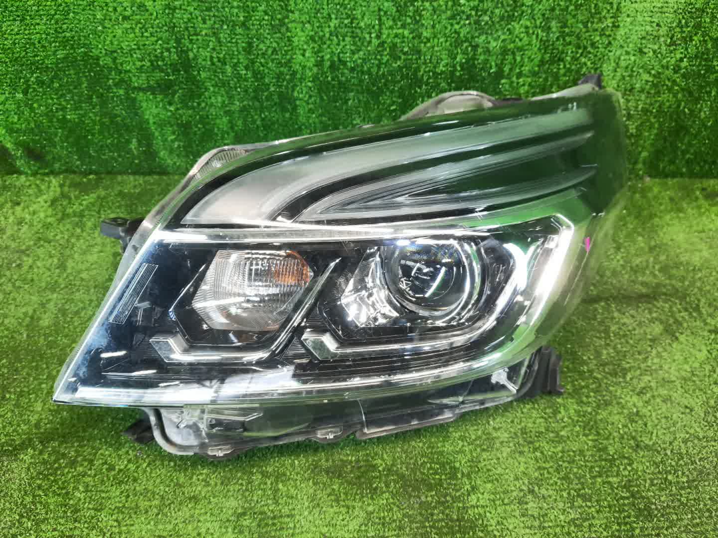 Фара левая передняя NISSAN DAYZ B21W 1 ракурс