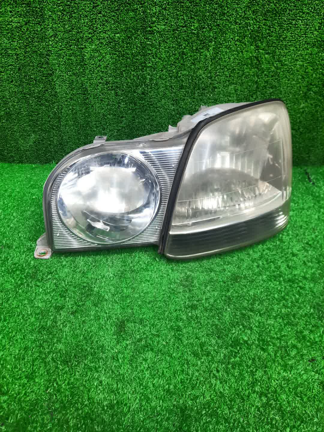 Фара левая передняя TOYOTA PROGRES JCG10, JCG11, JCG15 1 ракурс