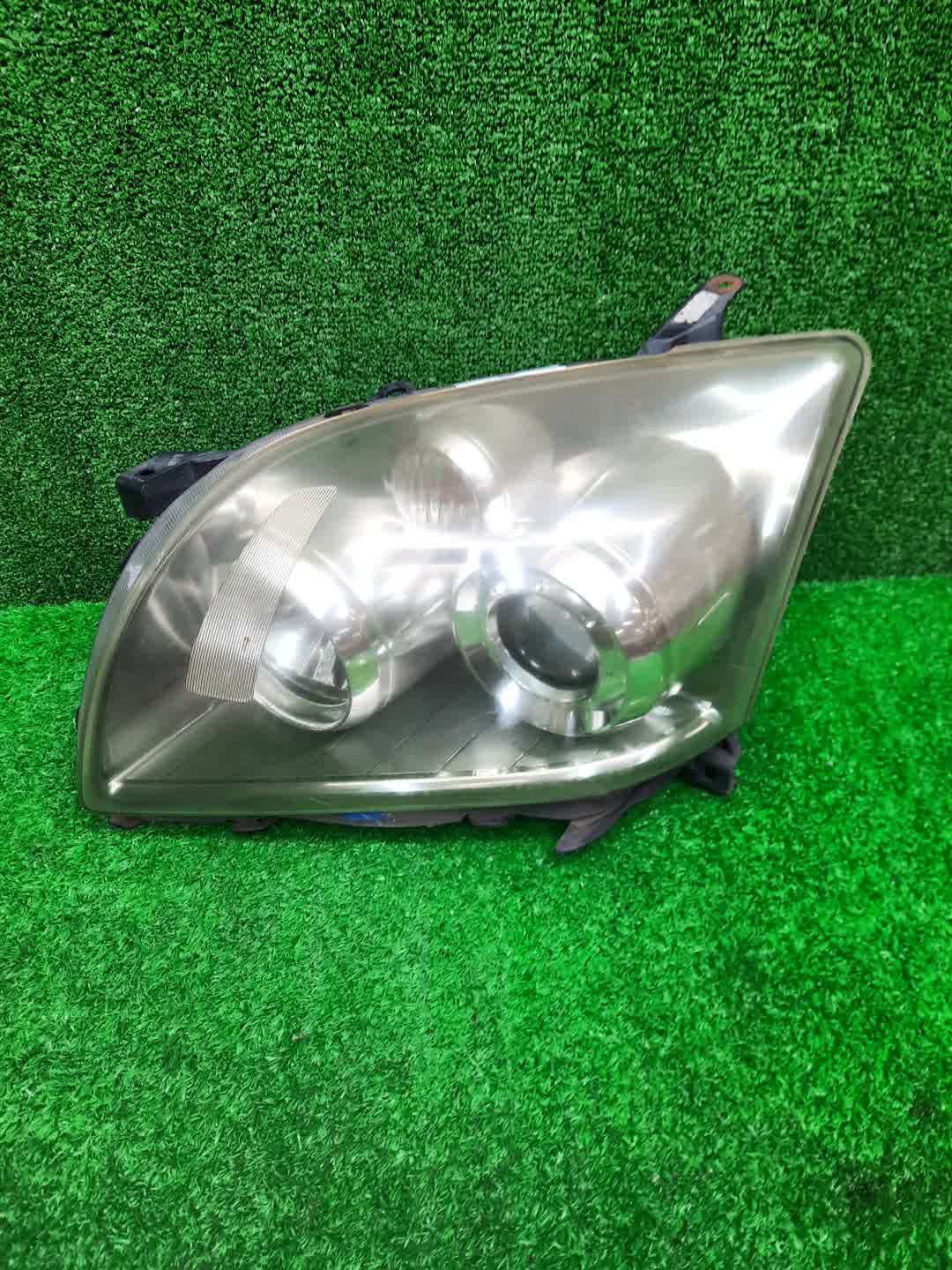Фара левая передняя TOYOTA AVENSIS ZZT251, AZT250, AZT255, AZT251 1 ракурс
