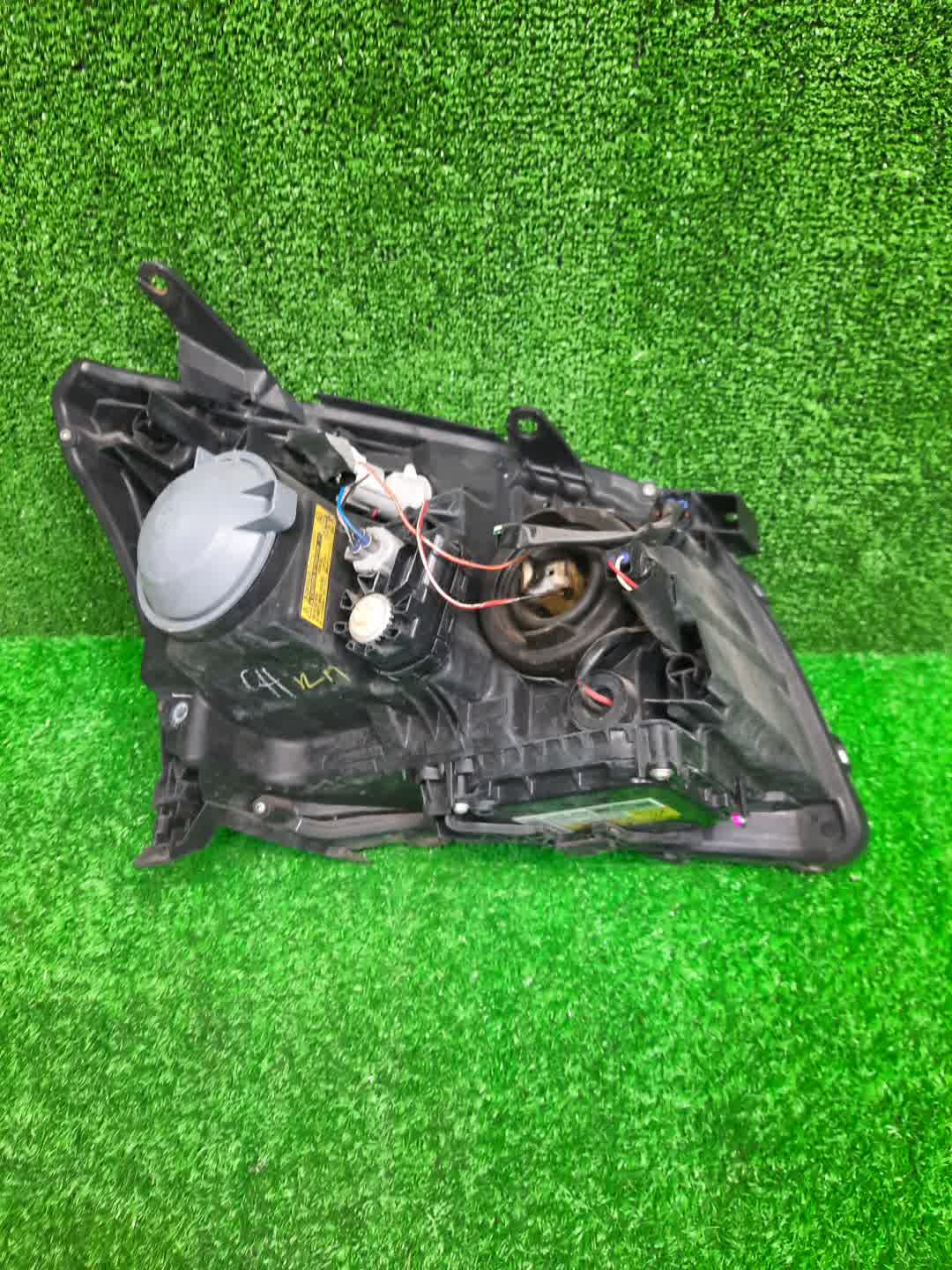 Фара левая передняя TOYOTA AVENSIS ZZT251, AZT250, AZT255, AZT251 2 ракурс