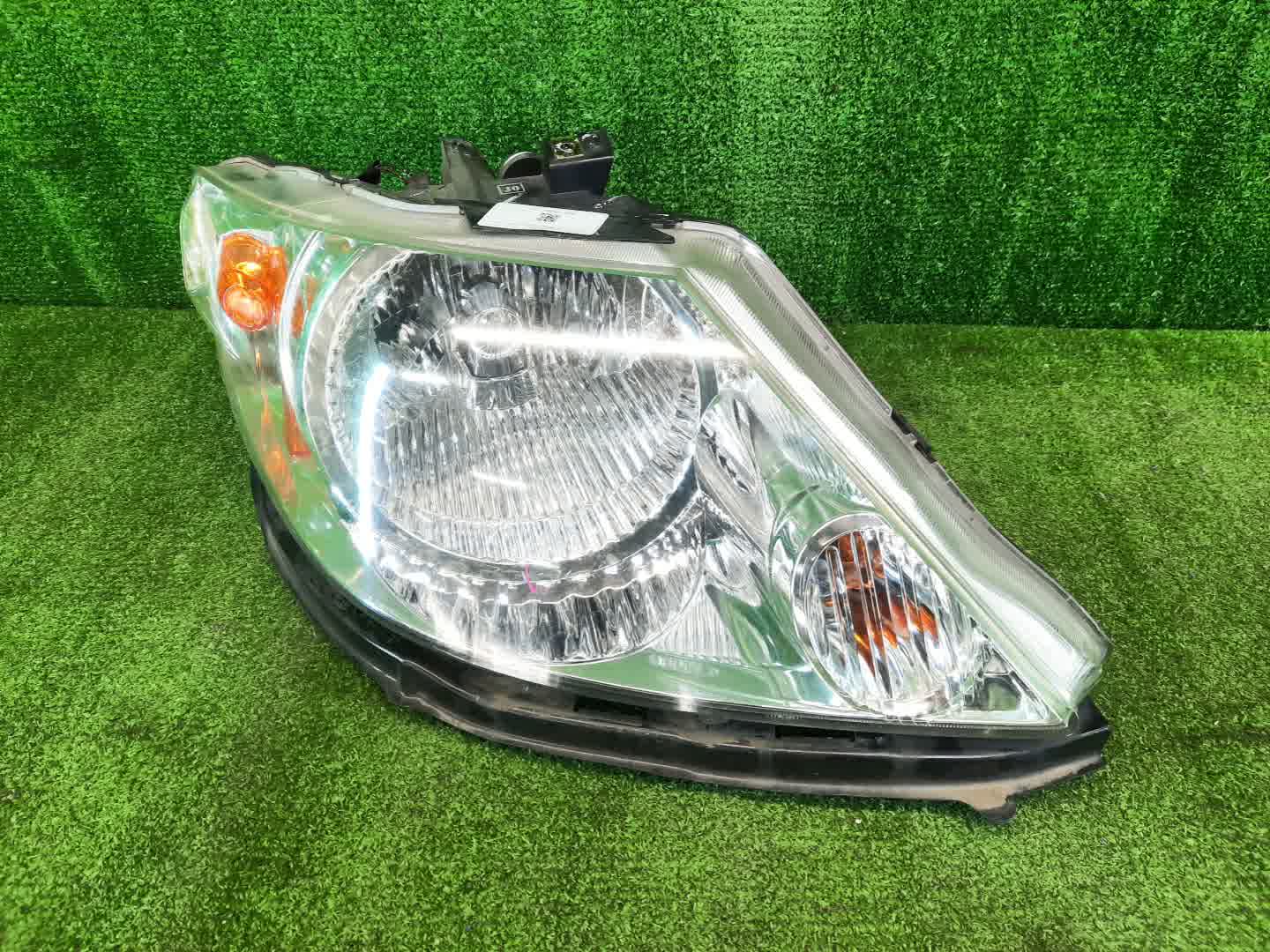 Фара правая передняя HONDA FIT ARIA GD6, GD9, GD8, GD7 1 ракурс