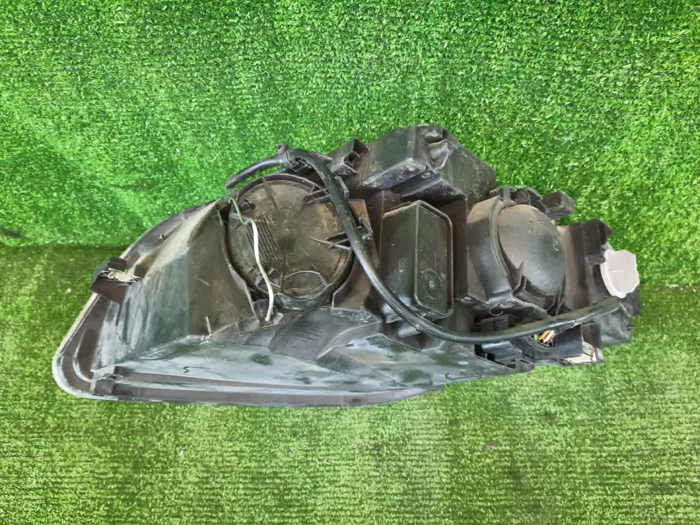 Фара правая передняя AUDI A4 8ED, 8E, 8HE, 8H7, 8E5, 8EC, B7, B6 8E0941004AK 2 ракурс