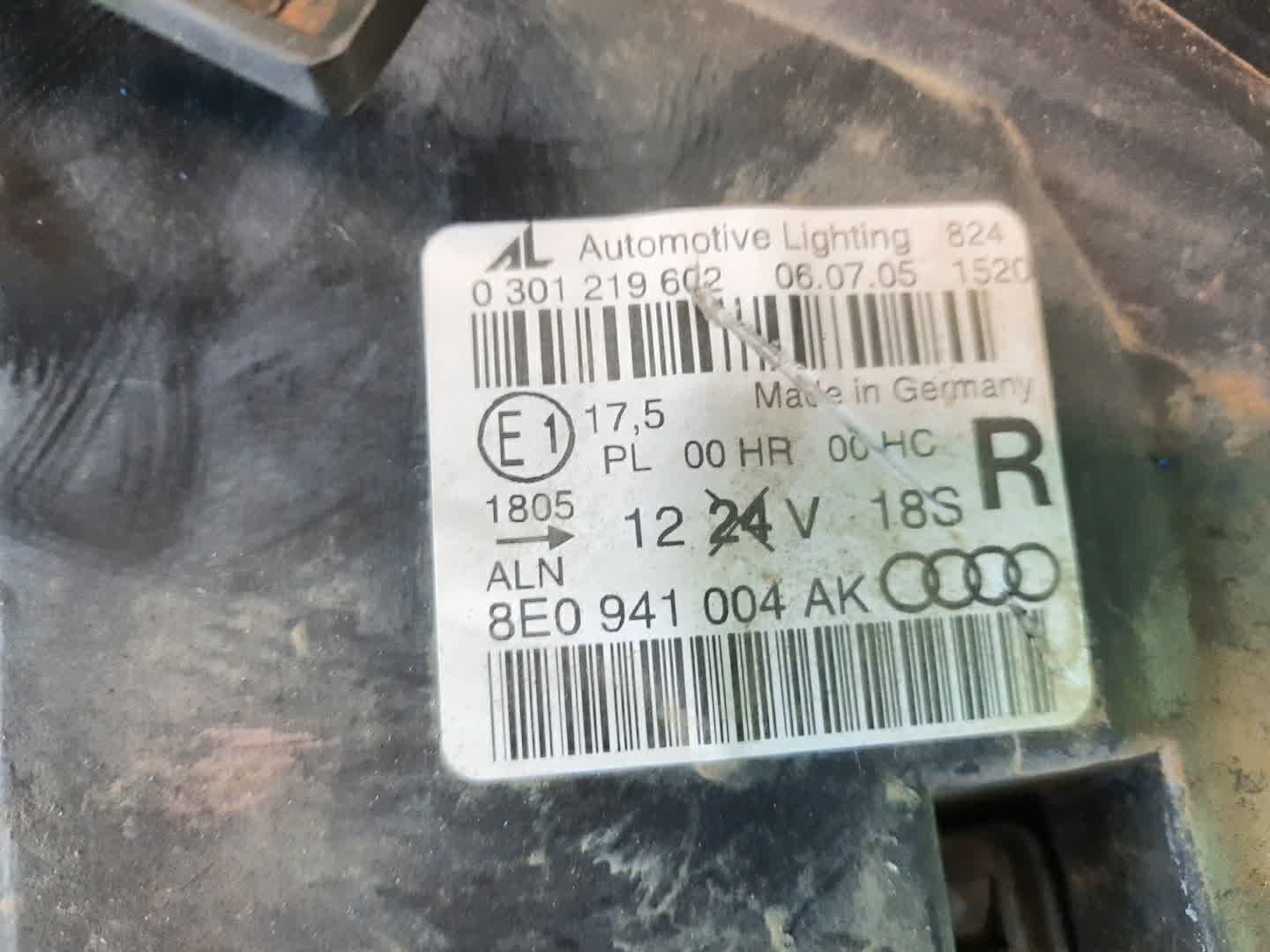 Фара правая передняя AUDI A4 8ED, 8E, 8HE, 8H7, 8E5, 8EC, B7, B6 8E0941004AK 3 ракурс
