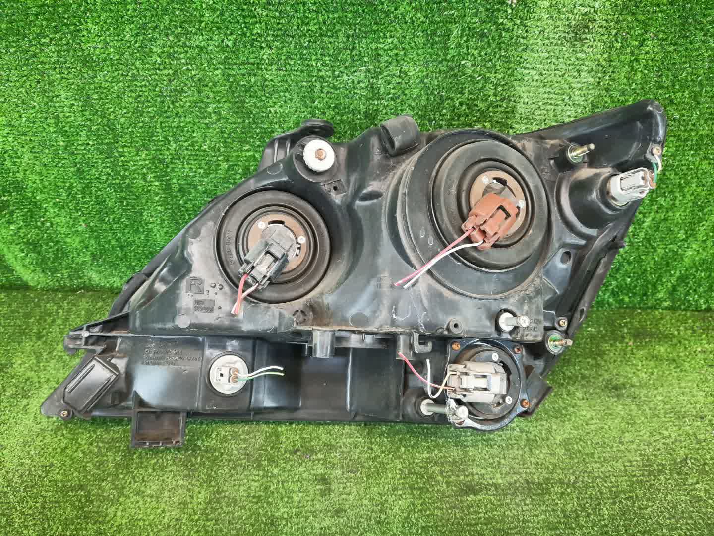 Фара правая передняя TOYOTA HARRIER MCU15W, MCU10W, SXU15W, SXU10W, ACU10W, ACU15W 2 ракурс