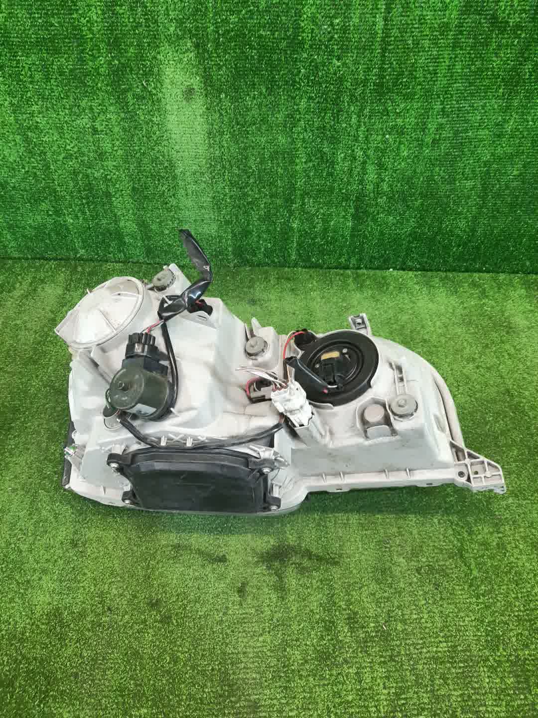 Фара левая передняя TOYOTA PROGRES JCG10, JCG11, JCG15 4 ракурс