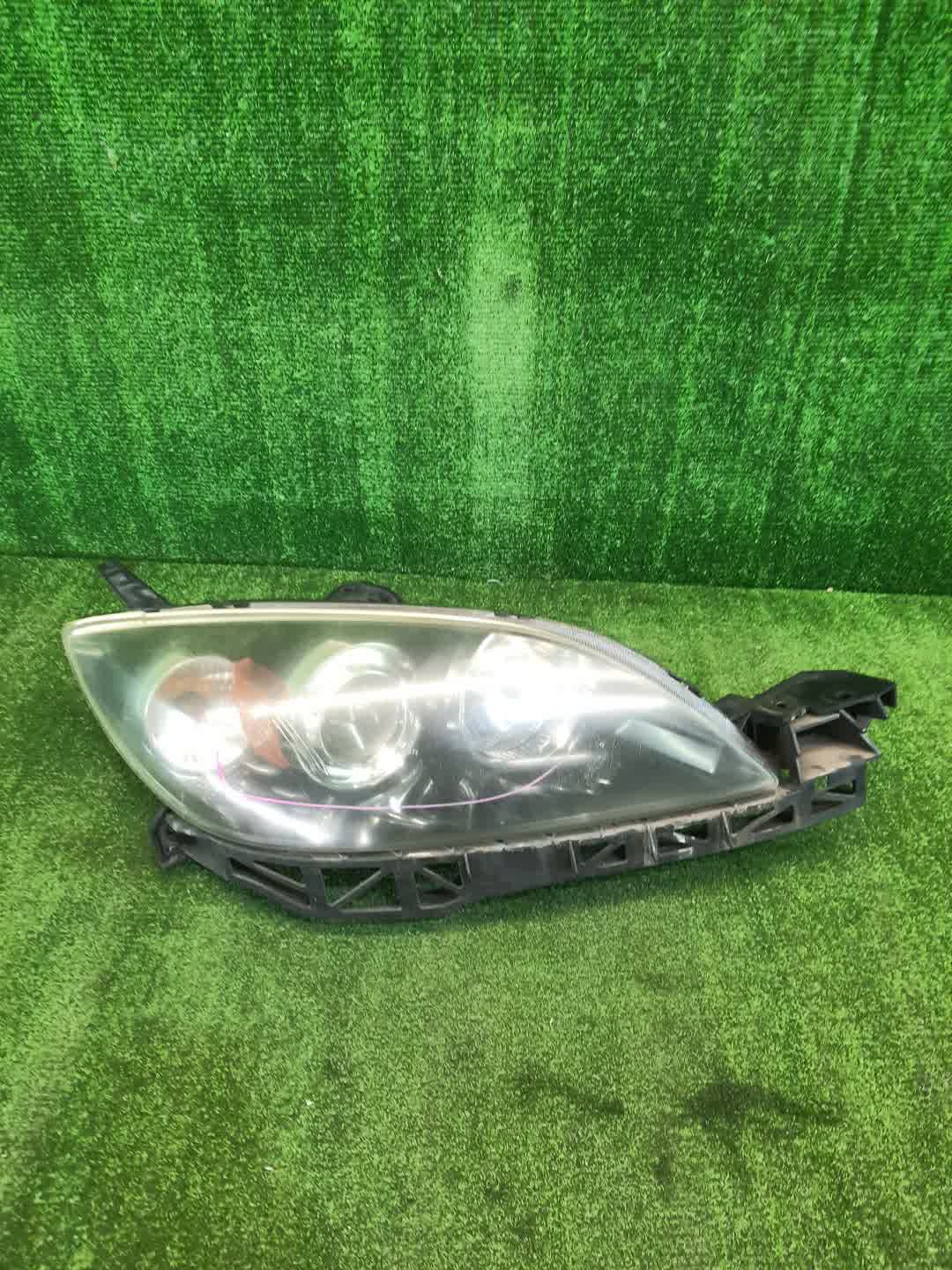 Фара правая передняя MAZDA AXELA, MAZDA 3, 3 BK5P, BK3P, BKEP, BK 1 ракурс