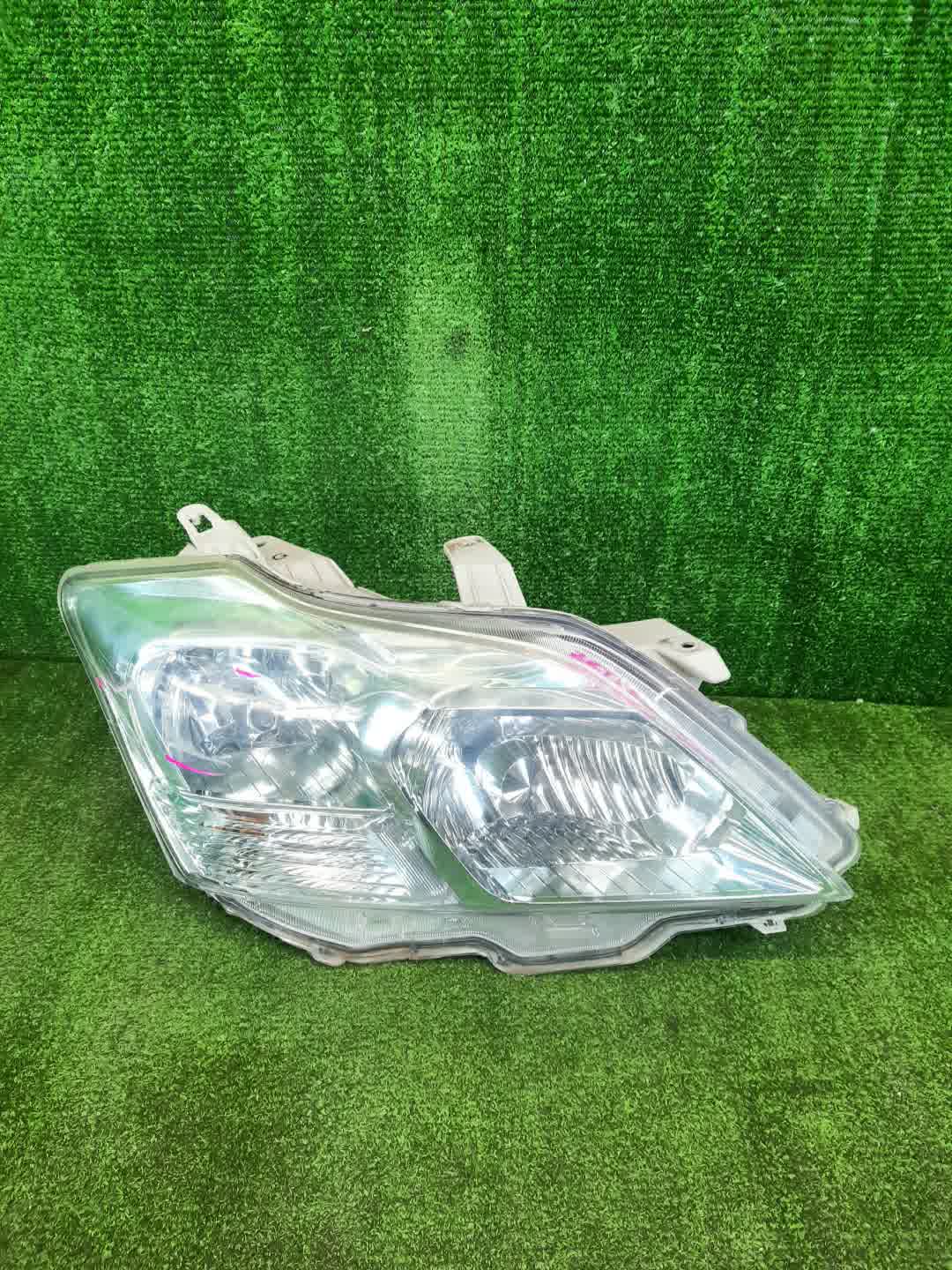 Фара правая передняя TOYOTA PREMIO ZRT265, ZRT260, NZT260, ZRT261 1 ракурс