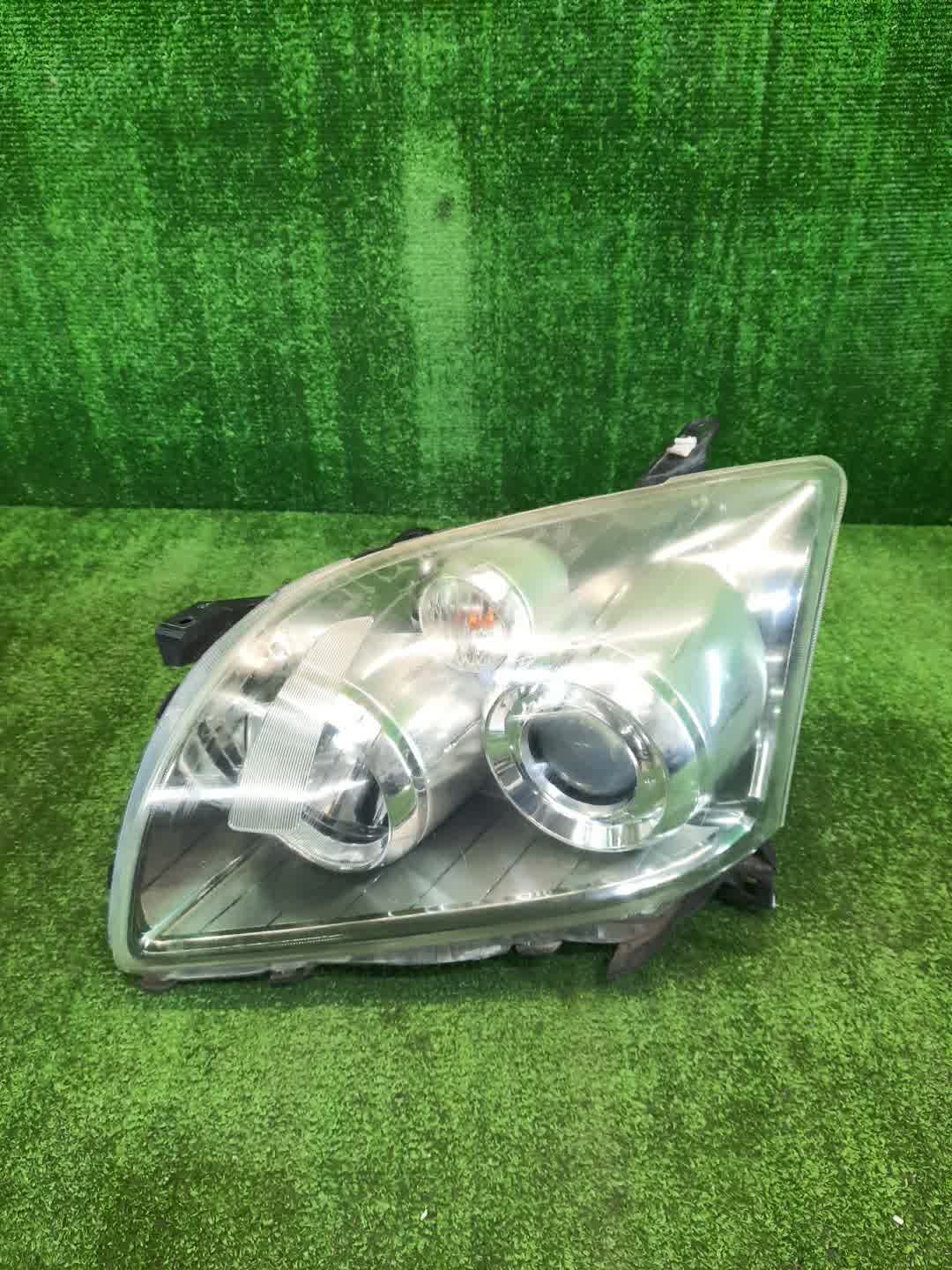 Фара левая передняя TOYOTA AVENSIS ZZT251, AZT250, AZT255, AZT251 1 ракурс