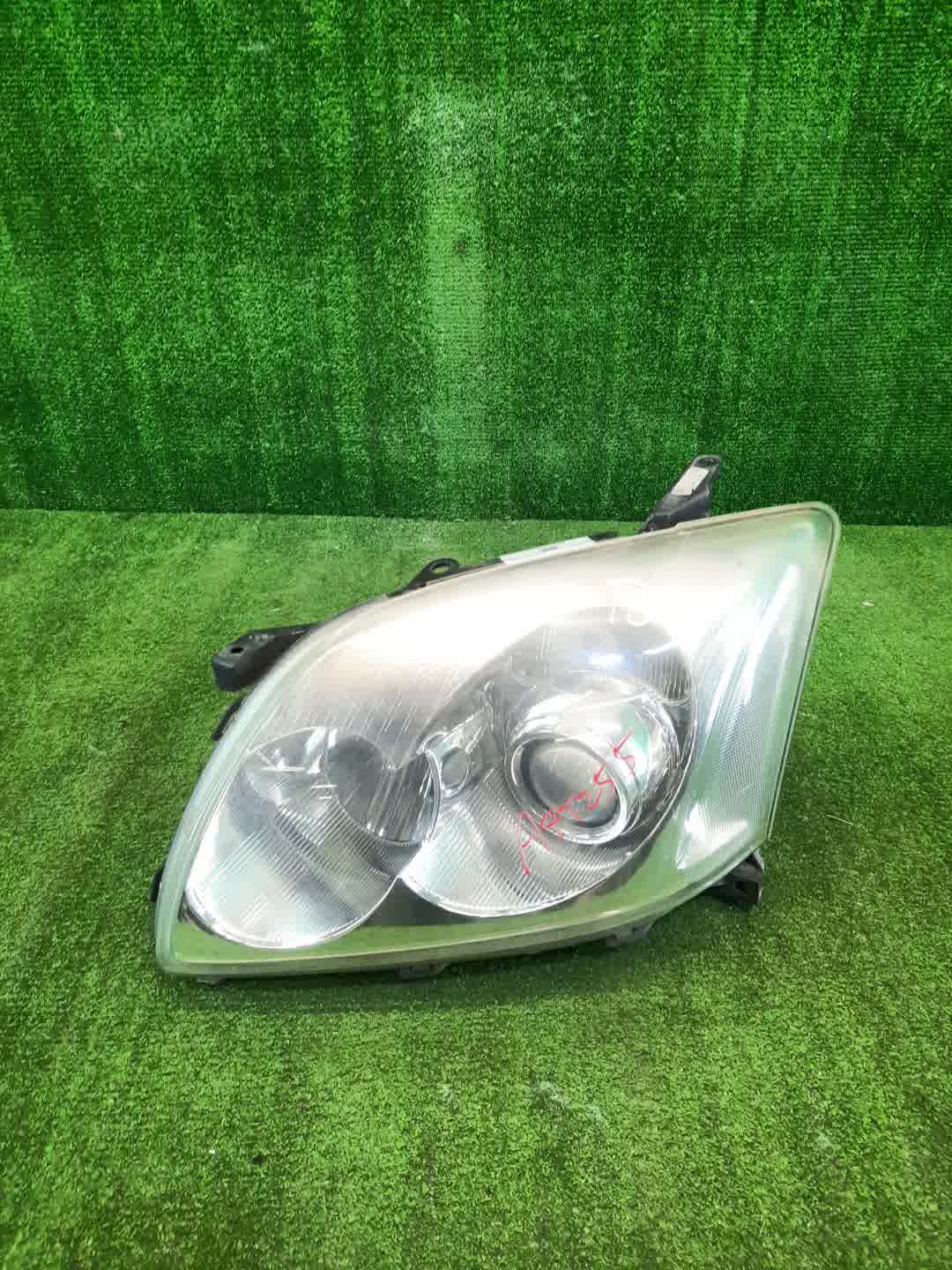 Фара левая передняя TOYOTA AVENSIS ZZT251, AZT250, AZT255, AZT251 1 ракурс