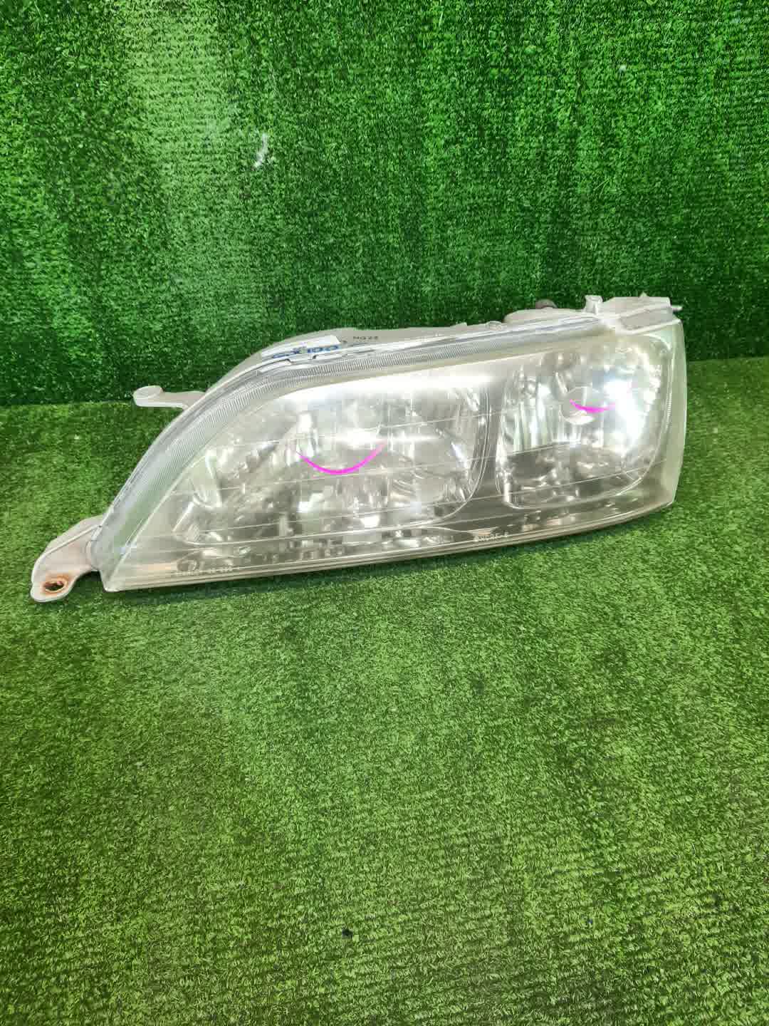 Фара левая передняя TOYOTA CRESTA GX100, JZX100, JZX101, LX100, GX105, JZX105, SX100 1 ракурс