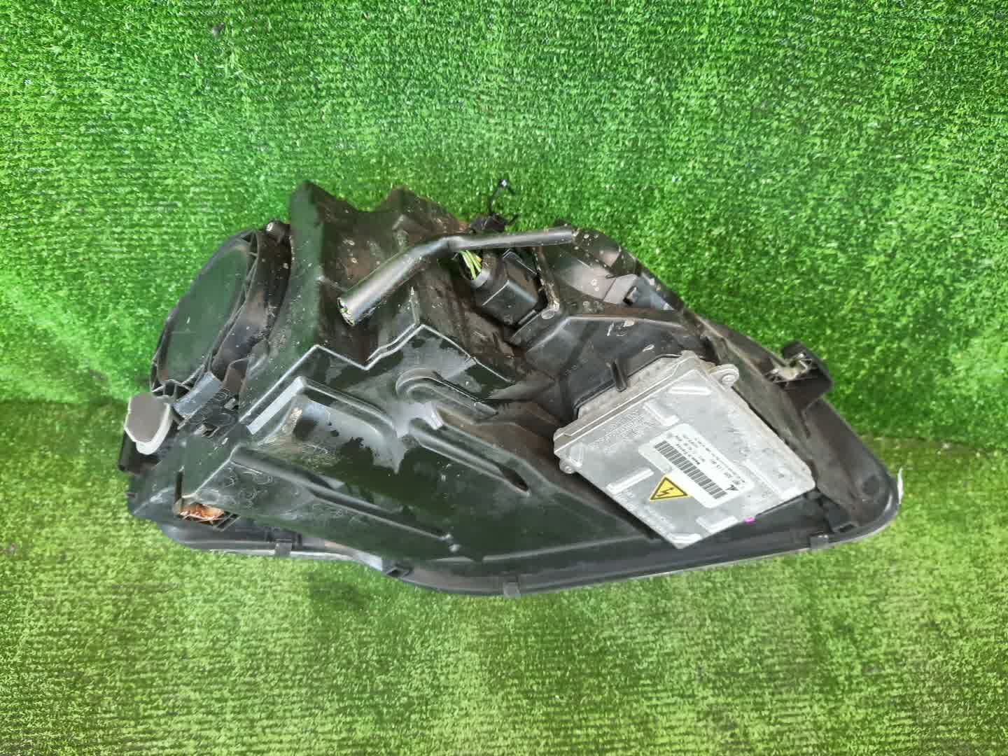 Фара левая передняя AUDI A4 8ED, 8E, 8HE, 8H7, 8E5, 8EC, B7, B6 2 ракурс