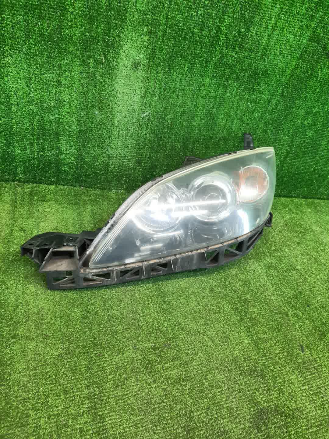 Фара левая передняя MAZDA AXELA, MAZDA 3, 3 BK5P, BK3P, BKEP, BK 1 ракурс