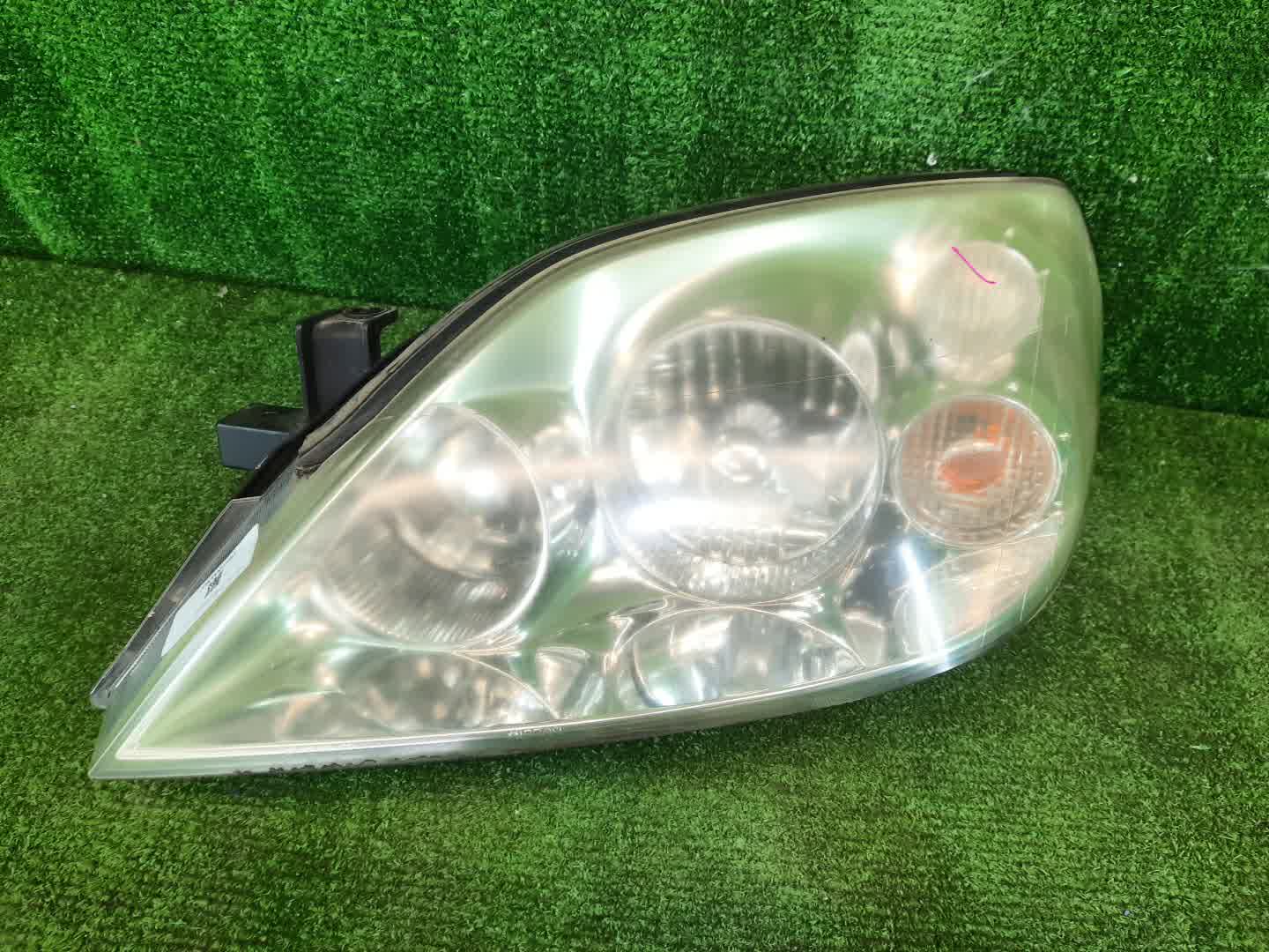 Фара левая передняя NISSAN PRIMERA P12, QP12, TNP12, TP12, HP12, RP12, WTNP12, WTP12, WHP12, WRP12 , QG18DE, QR20DE, SR20VE, QR25DD 1 ракурс