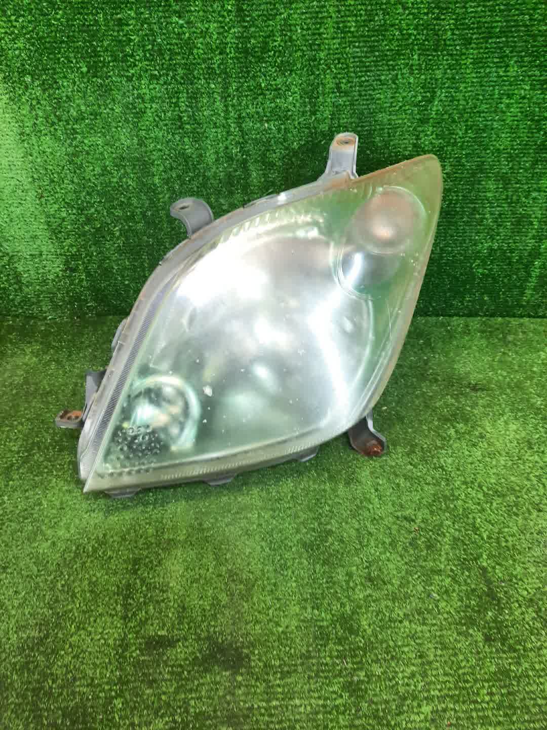 Фара левая передняя TOYOTA IST NCP60, NCP65, NCP61 1 ракурс