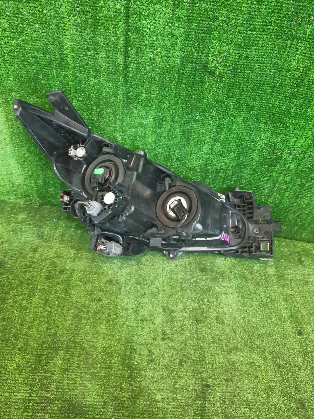Фара левая передняя MAZDA AXELA, MAZDA 3, 3 BMLFS, BM6FJ, BM2AS, BM2FP, BM2AP, BM5FP, BM5FS, BM5AS, BM5AP, BM2FS, BYEFP, BMEFS, BM 3 ракурс