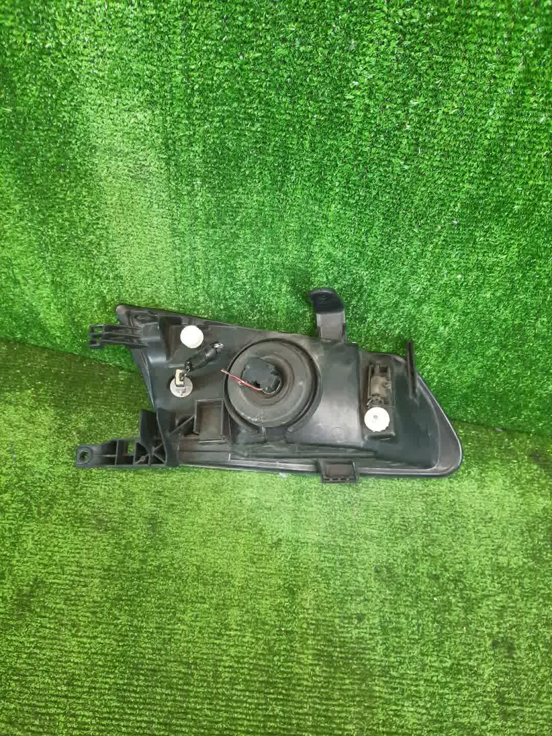 Фара левая передняя NISSAN BLUEBIRD SYLPHY G10, QG10, FG10, TG10, QNG10 2 ракурс
