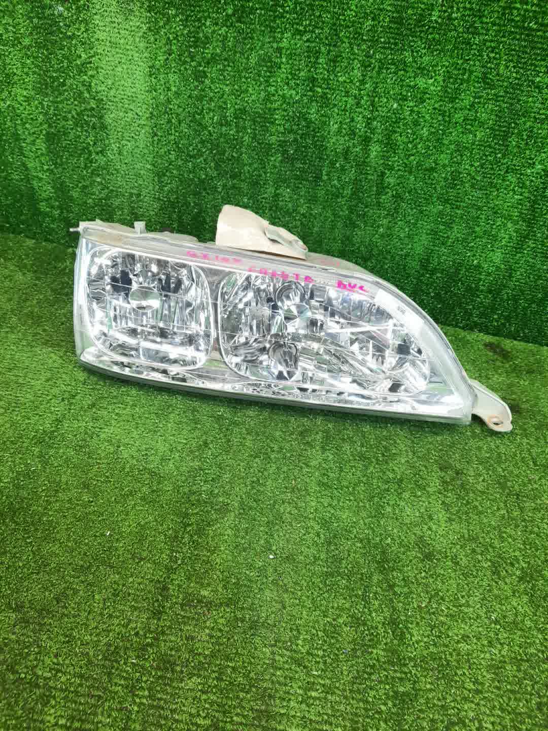 Фара правая передняя TOYOTA CRESTA GX100, JZX100, JZX101, LX100, GX105, JZX105, SX100 1 ракурс