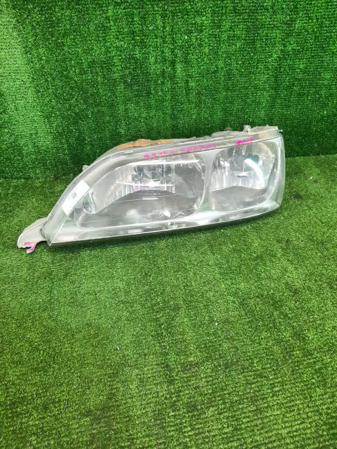 Фара левая передняя TOYOTA CRESTA GX100, JZX100, JZX101, LX100, GX105, JZX105, SX100 1 ракурс