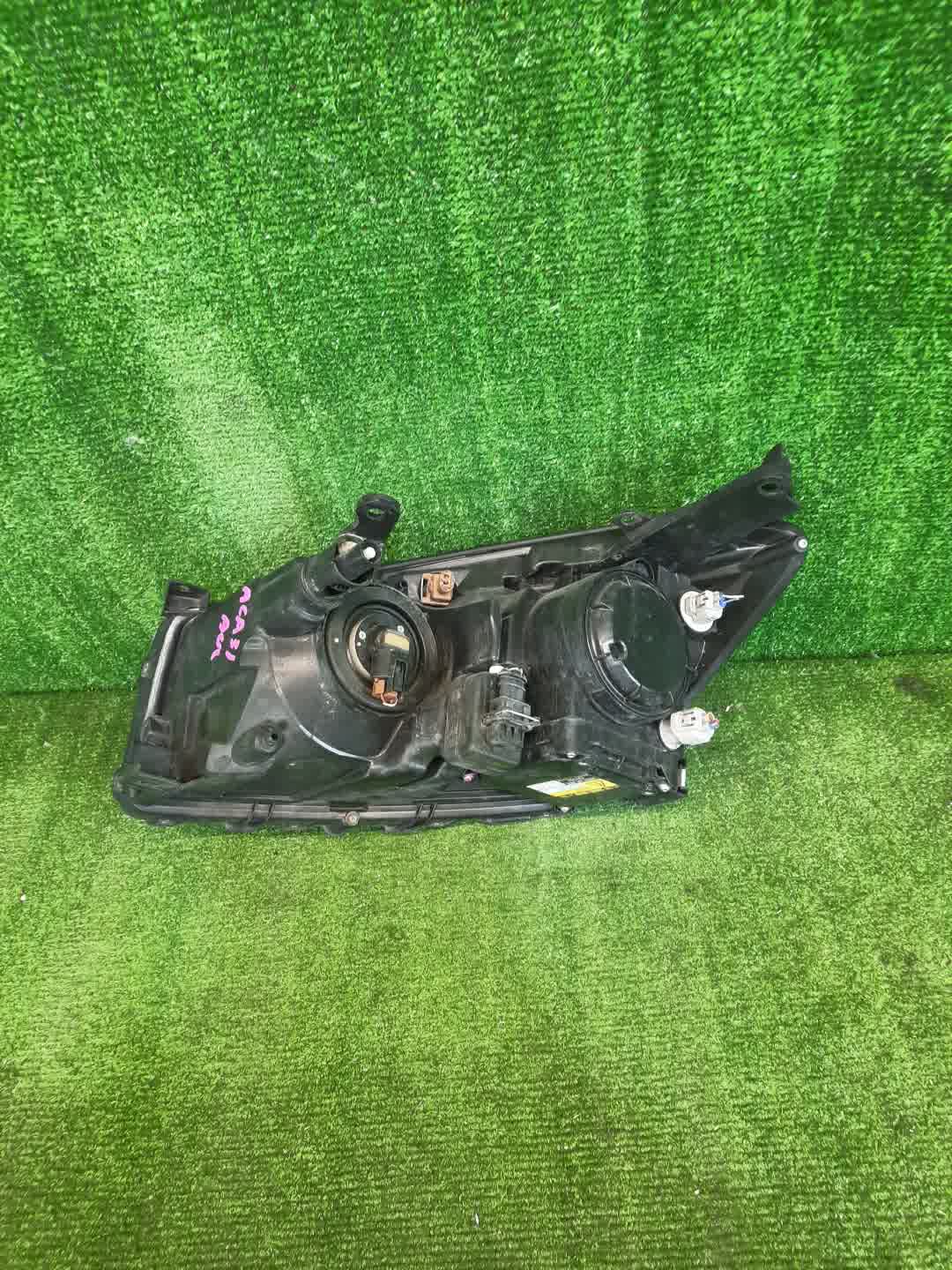 Фара правая передняя TOYOTA RAV4 ACA31W, ACA36W, ACA30W 3 ракурс
