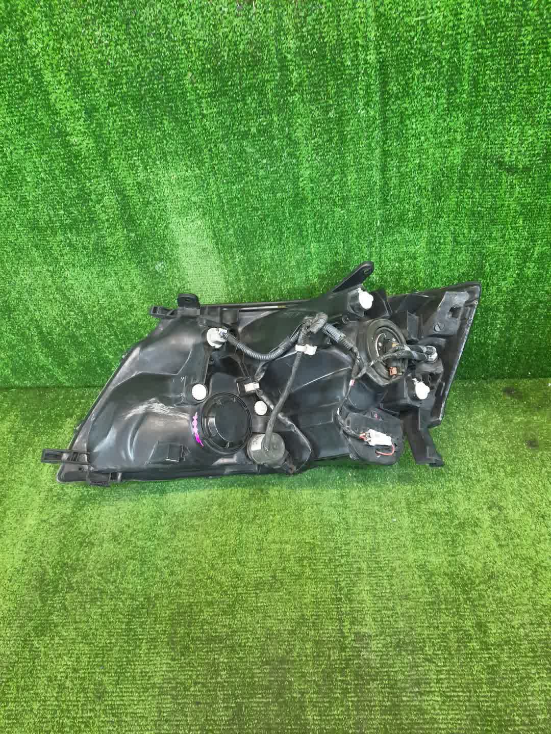 Фара правая передняя TOYOTA ALPHARD MNH15W, MNH10W, ANH15W, ANH10W 3 ракурс