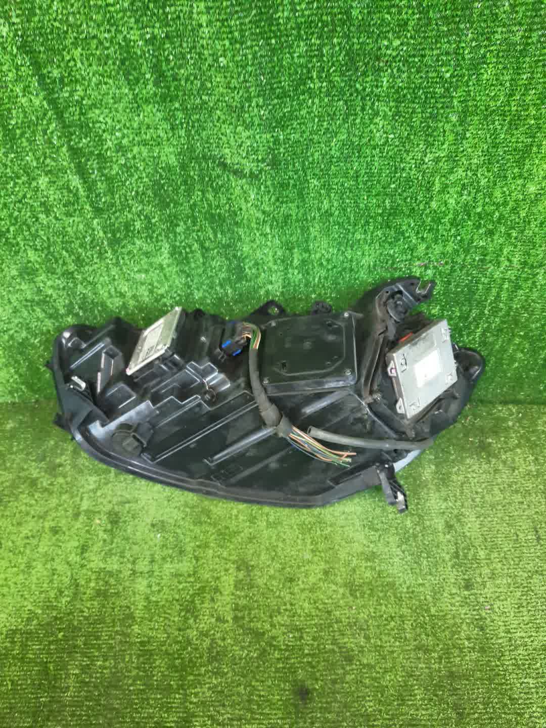 Фара правая передняя AUDI A6 4G2, C7, 4G5 3 ракурс
