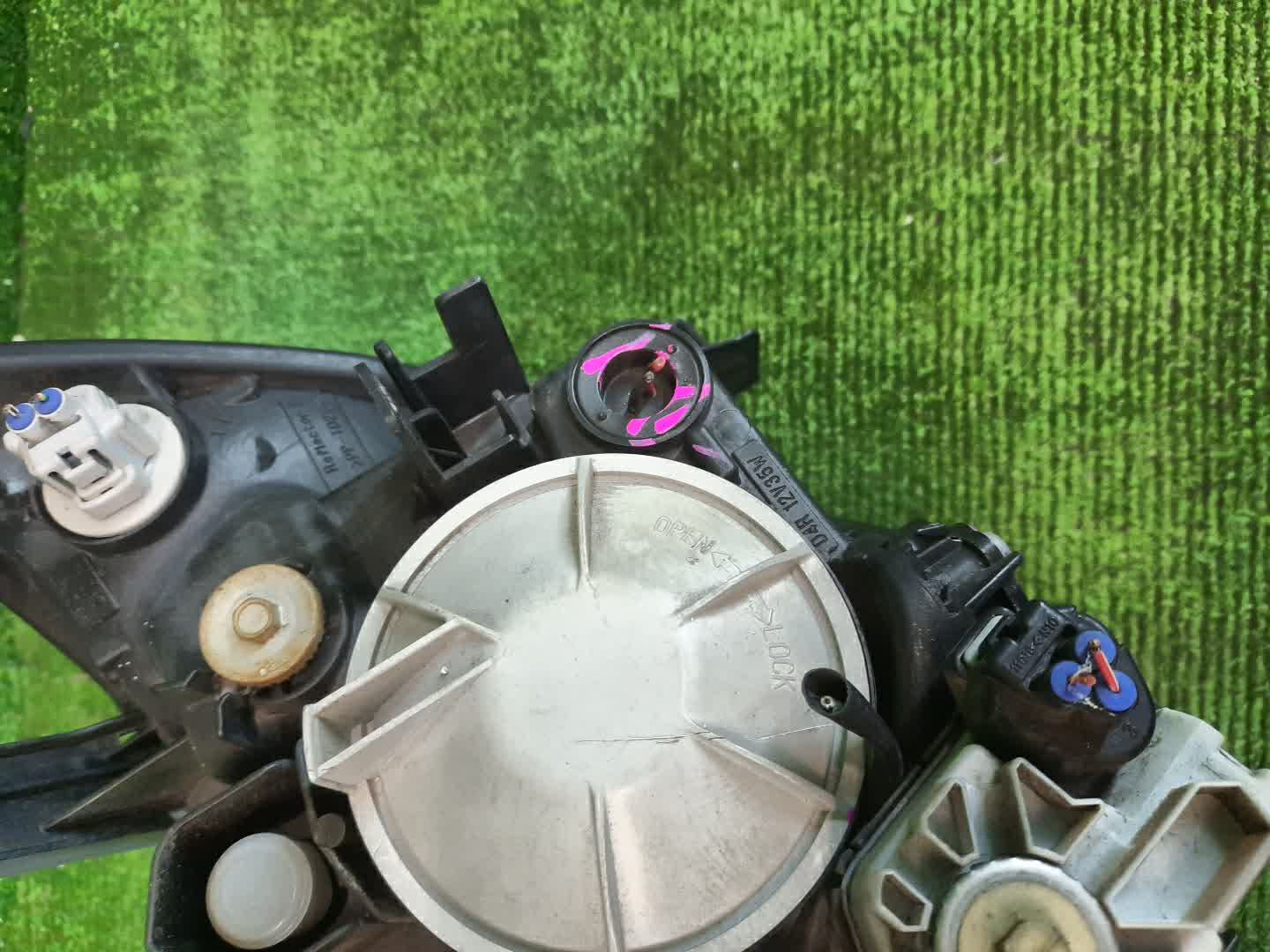 Фара правая передняя TOYOTA BB QNC20, QNC21, QNC25 2 ракурс
